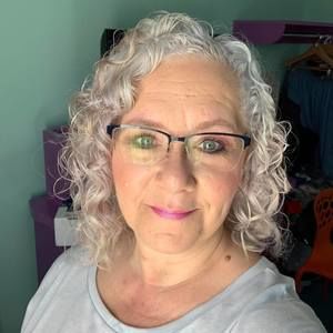 Meet your Posher, Jennie